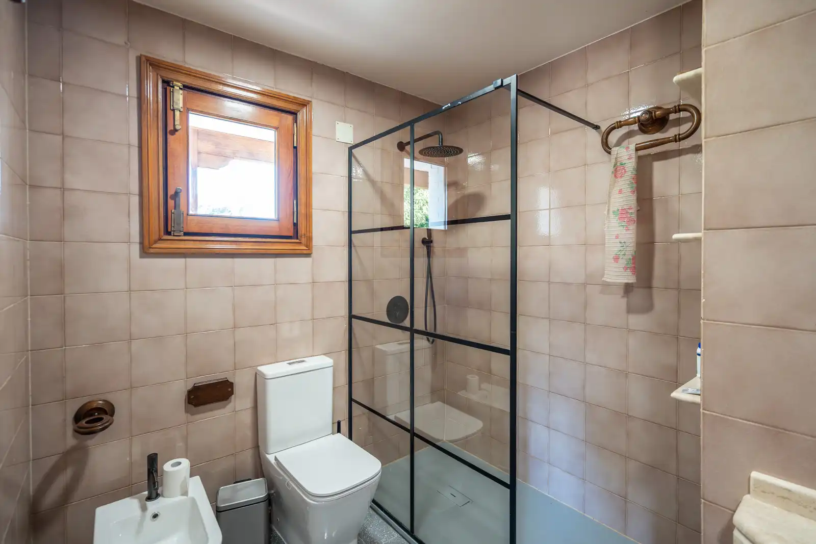 Baño de Casa o chalet en venta en Las Rozas de Madrid con Aire acondicionado, Calefacción y Jardín privado