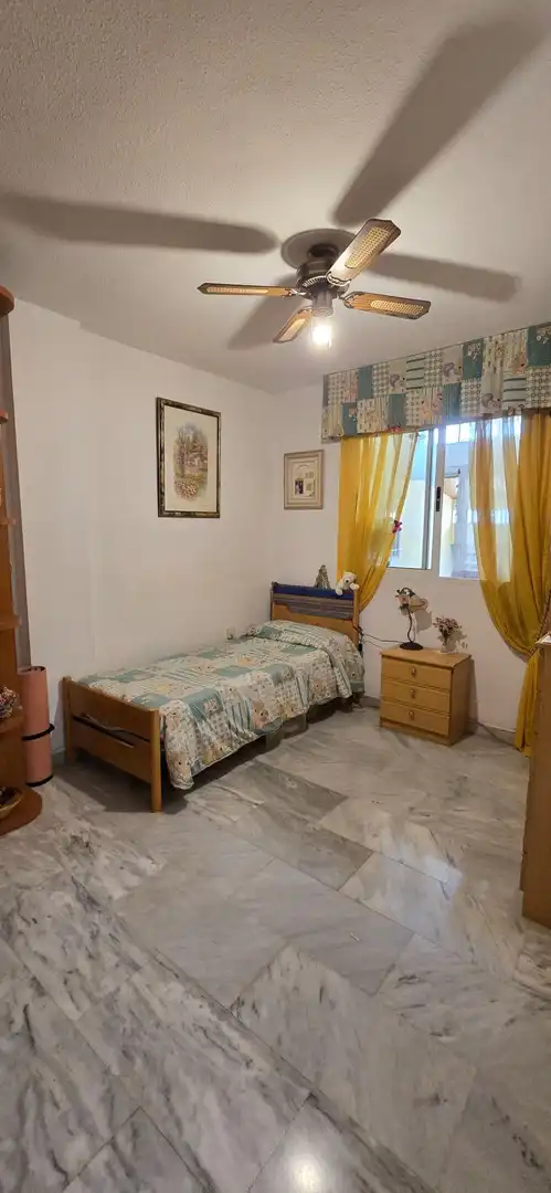 Dormitori de Casa adosada en venda en Málaga amb Aire condicionat, Calefacció i Jardí privat
