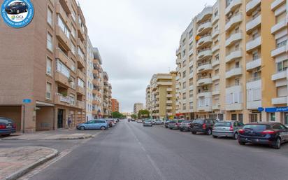 Vista exterior de Pis en venda en Jerez de la Frontera amb Terrassa i Balcó