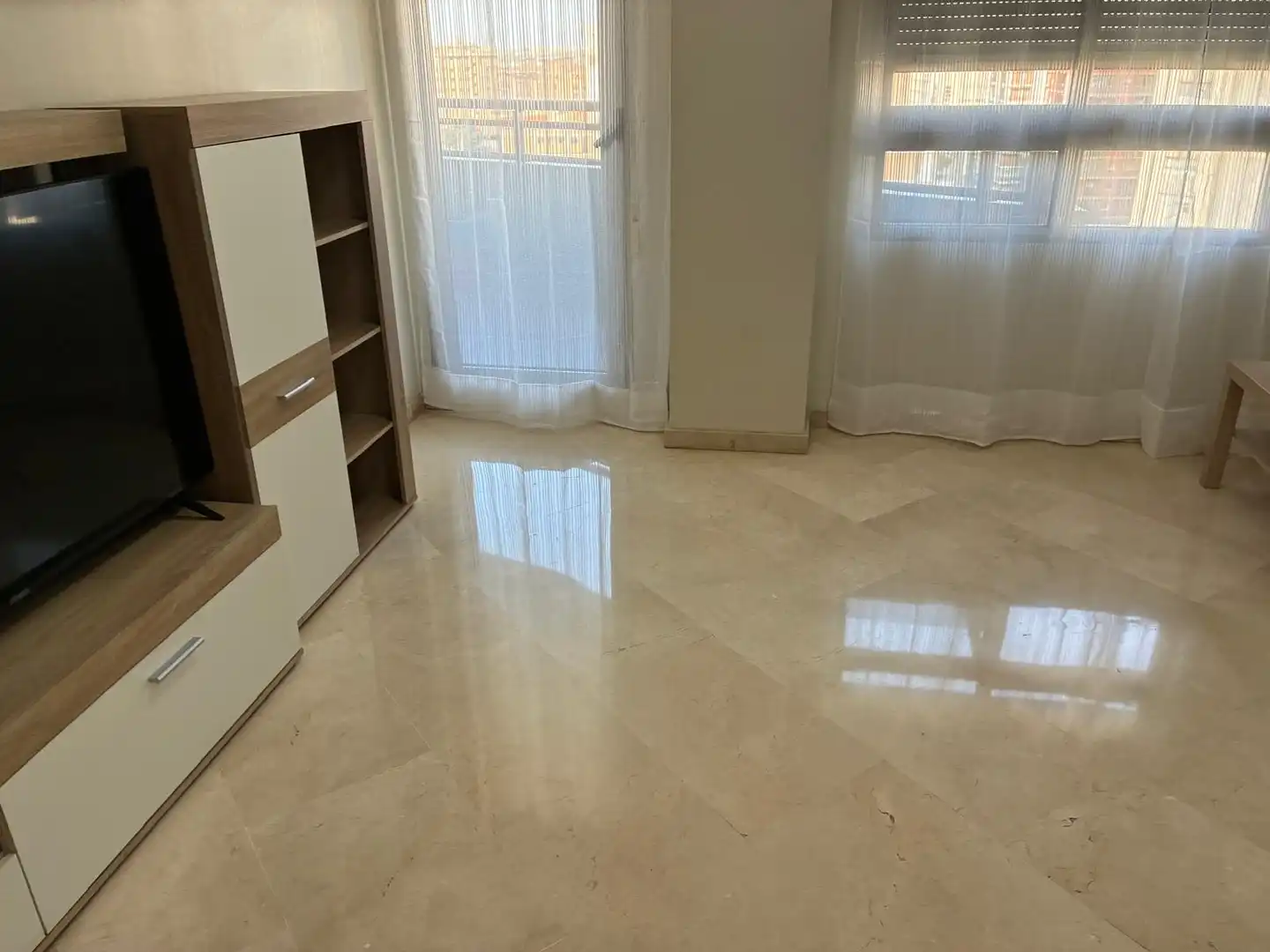 Sala d'estar de Apartament de lloguer en Valencia amb Aire condicionat, Calefacció i Terrassa