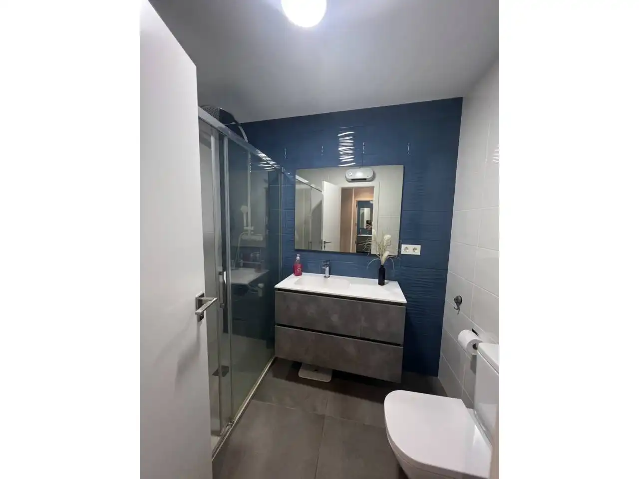 Bany de Apartament en venda en Castellón de la Plana / Castelló de la Plana amb Aire condicionat, Traster i Balcó