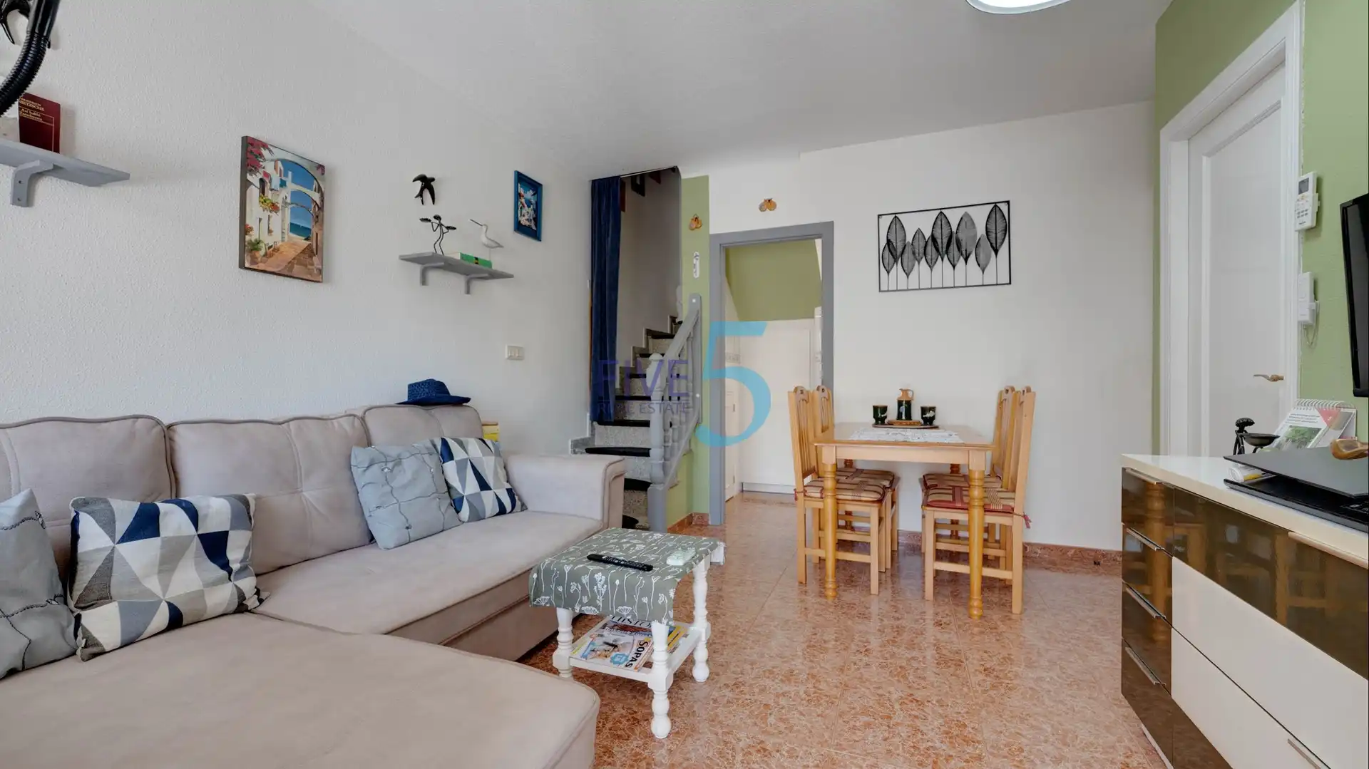 Sala de estar de Casa adosada en venta en Torrevieja con Aire acondicionado, Terraza y Piscina