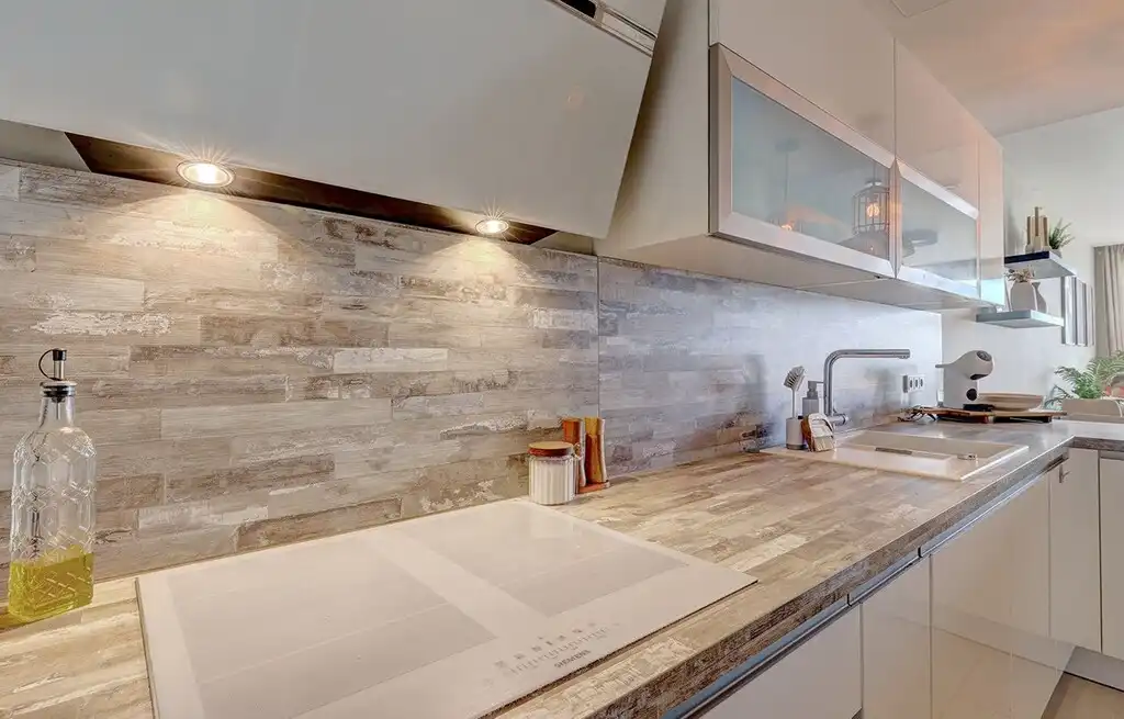 Cocina de Apartamento en venta en Benalmádena con Aire acondicionado, Calefacción y Jardín privado