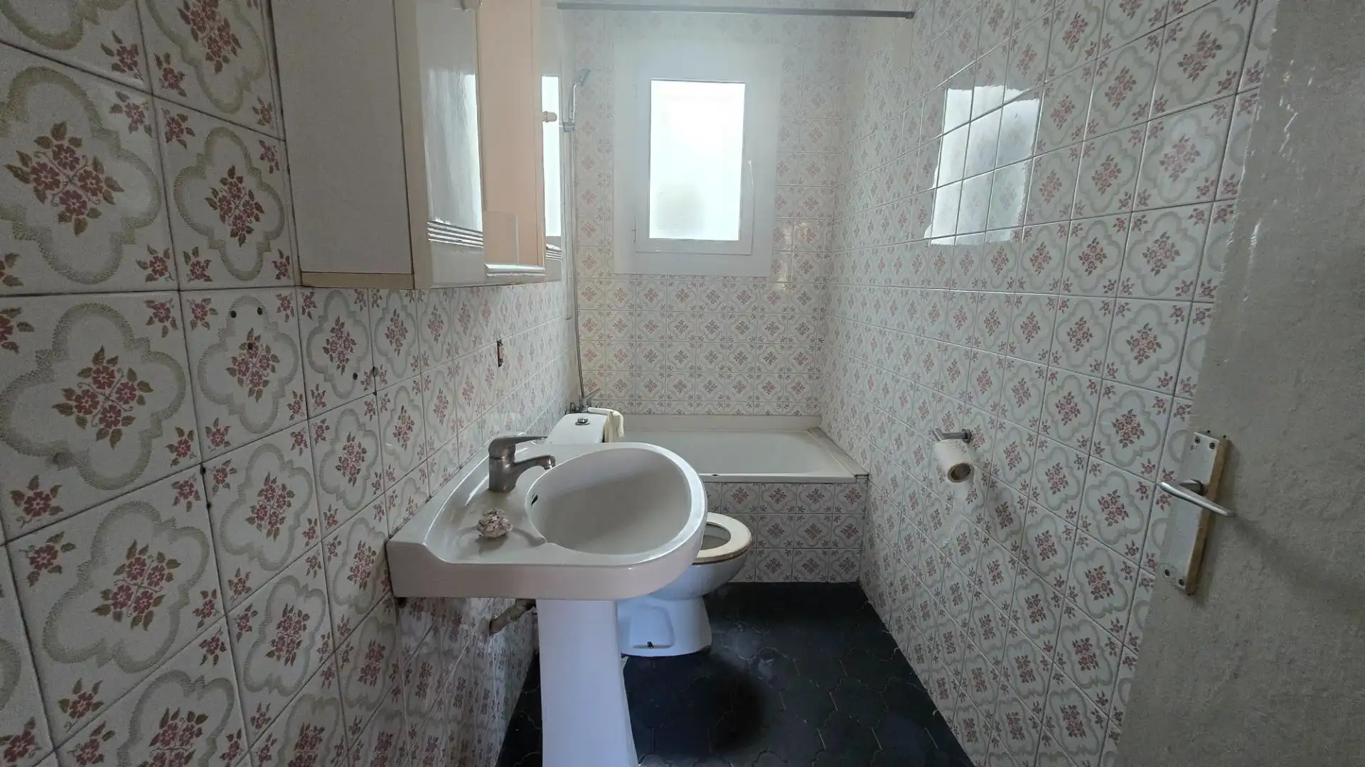 Badezimmer von Dachboden zum Verkauf in Caldes de Montbui