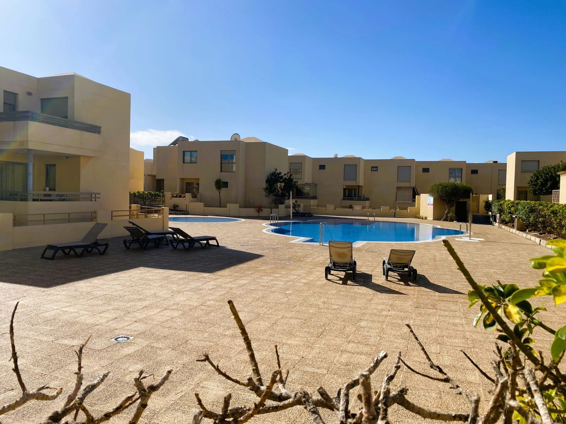 Piscina de Casa adosada en venta en Granadilla de Abona con Terraza, Trastero y Piscina comunitaria