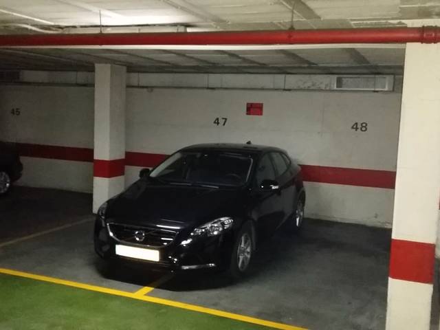 Garaje en Venta en Calle Vermondo Resta, 2 en La Buhaira