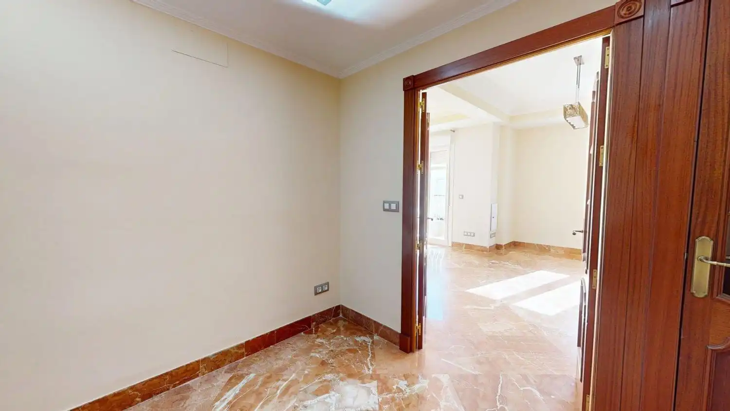 Flat for rent in Sevilla  with Air Conditioner, Heating and Terrace