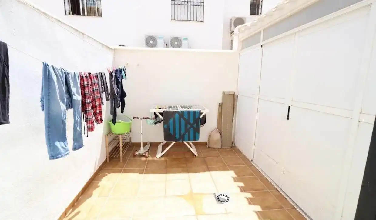 Reihenhaus mit Pool zum Verkauf in N/A, imagen 12