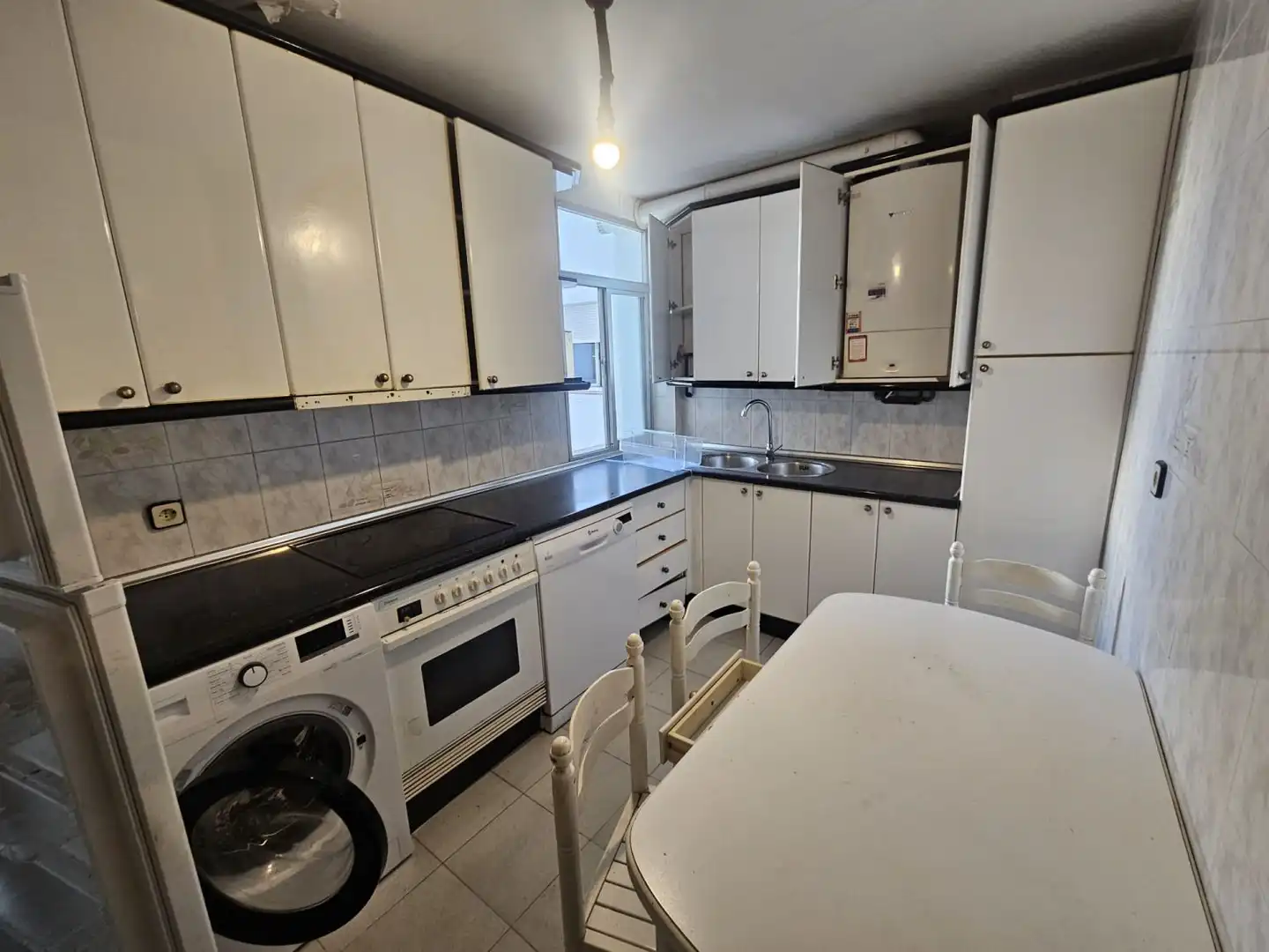 Kitchen of Flat for sale in San Millán - Ayuntamiento