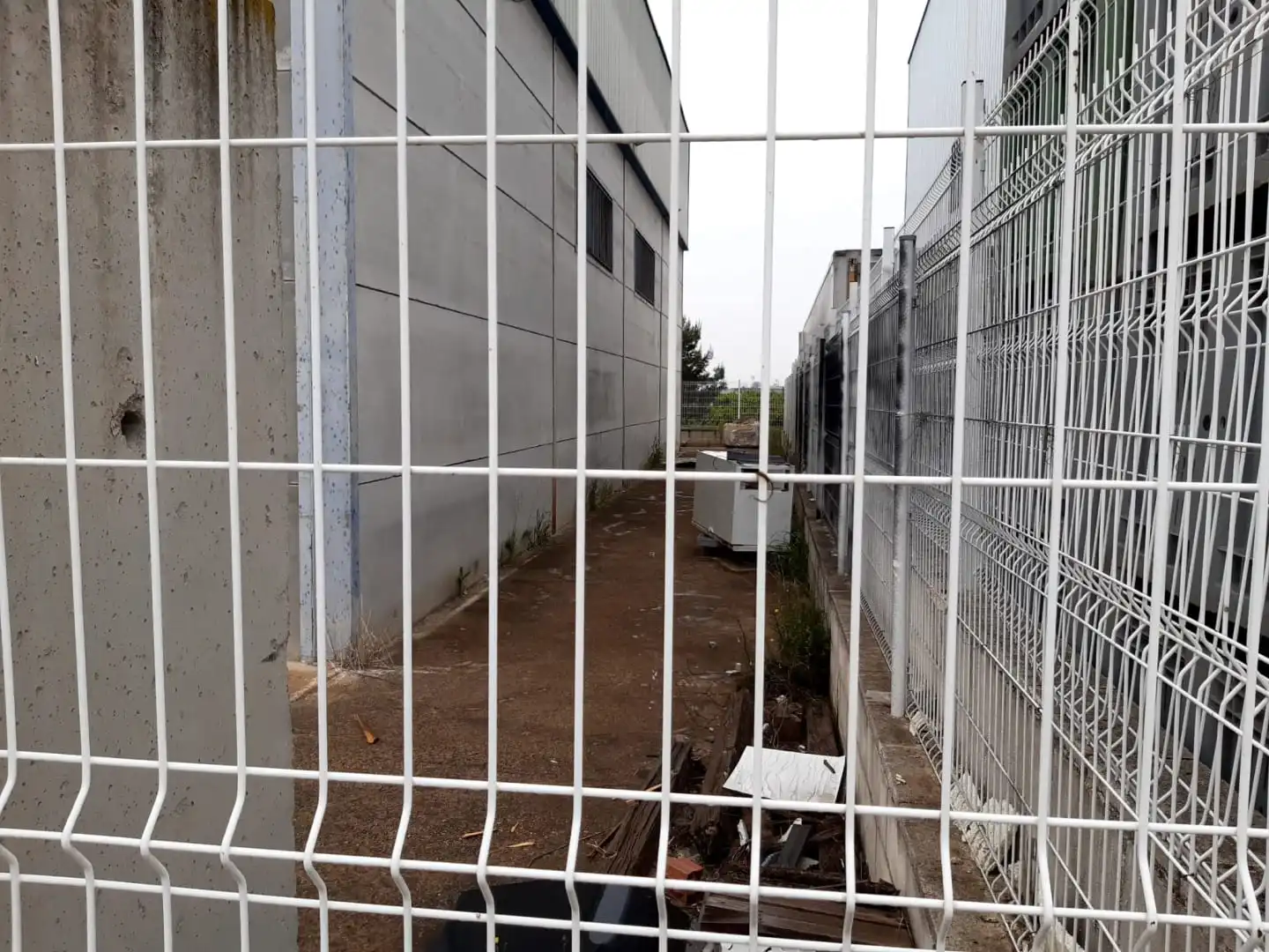 Industrial buildings for sale in C/ de Lassut, Senyera