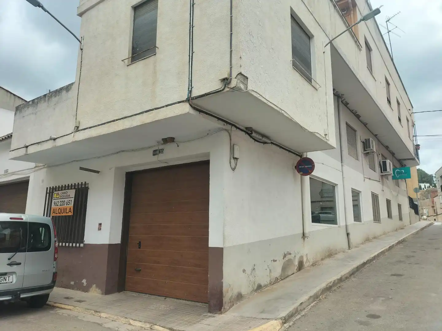 Außenansicht von Garage zur Miete in Navarrés
