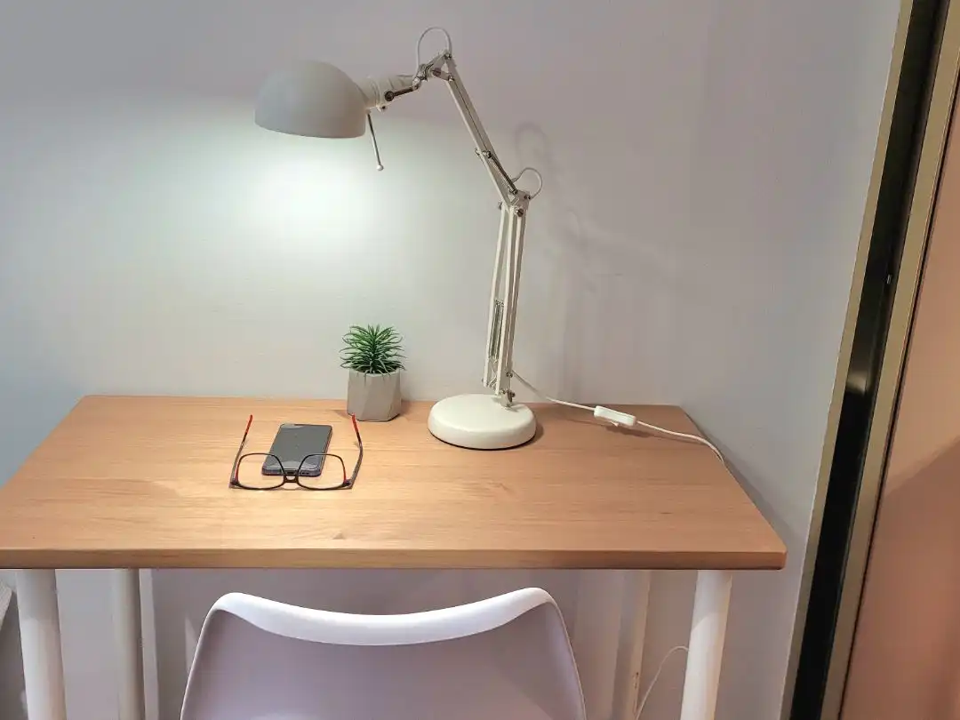 Room in Avenida de Sánchez Pizjuán, 15, El Torrejón - El Cerezo