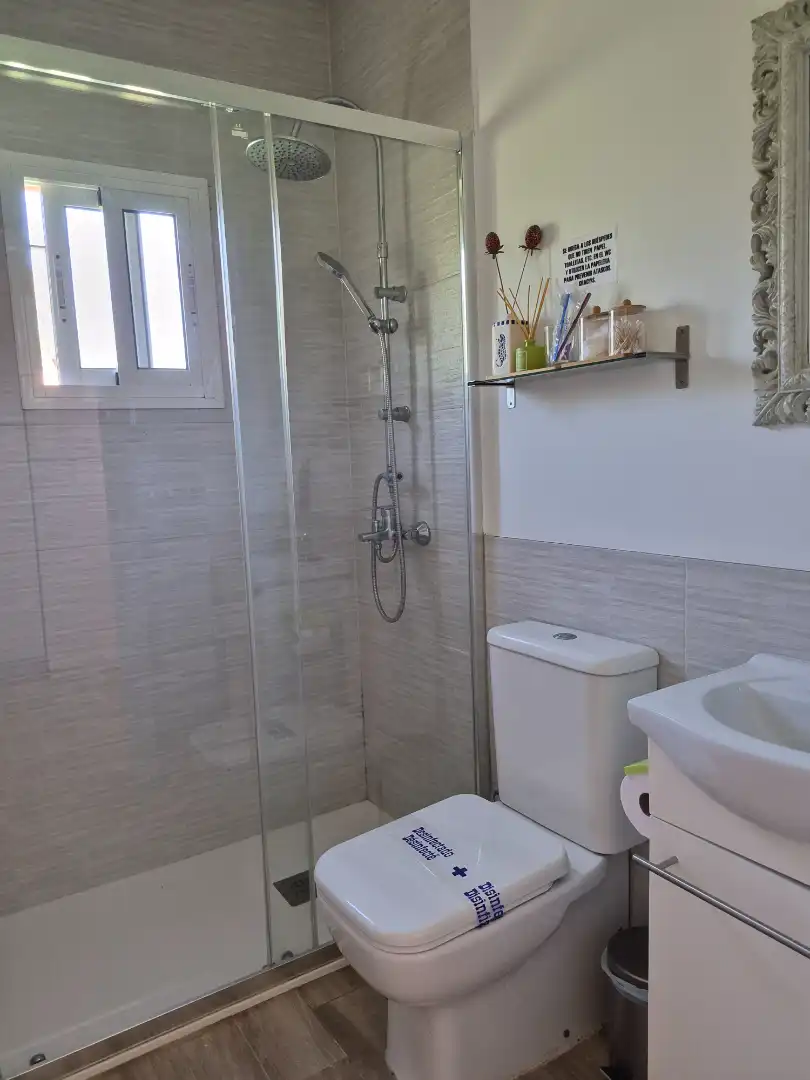 Bathroom of Houses for share in Alcalá de Guadaira  with Air Conditioner, Heating and Swimming Pool