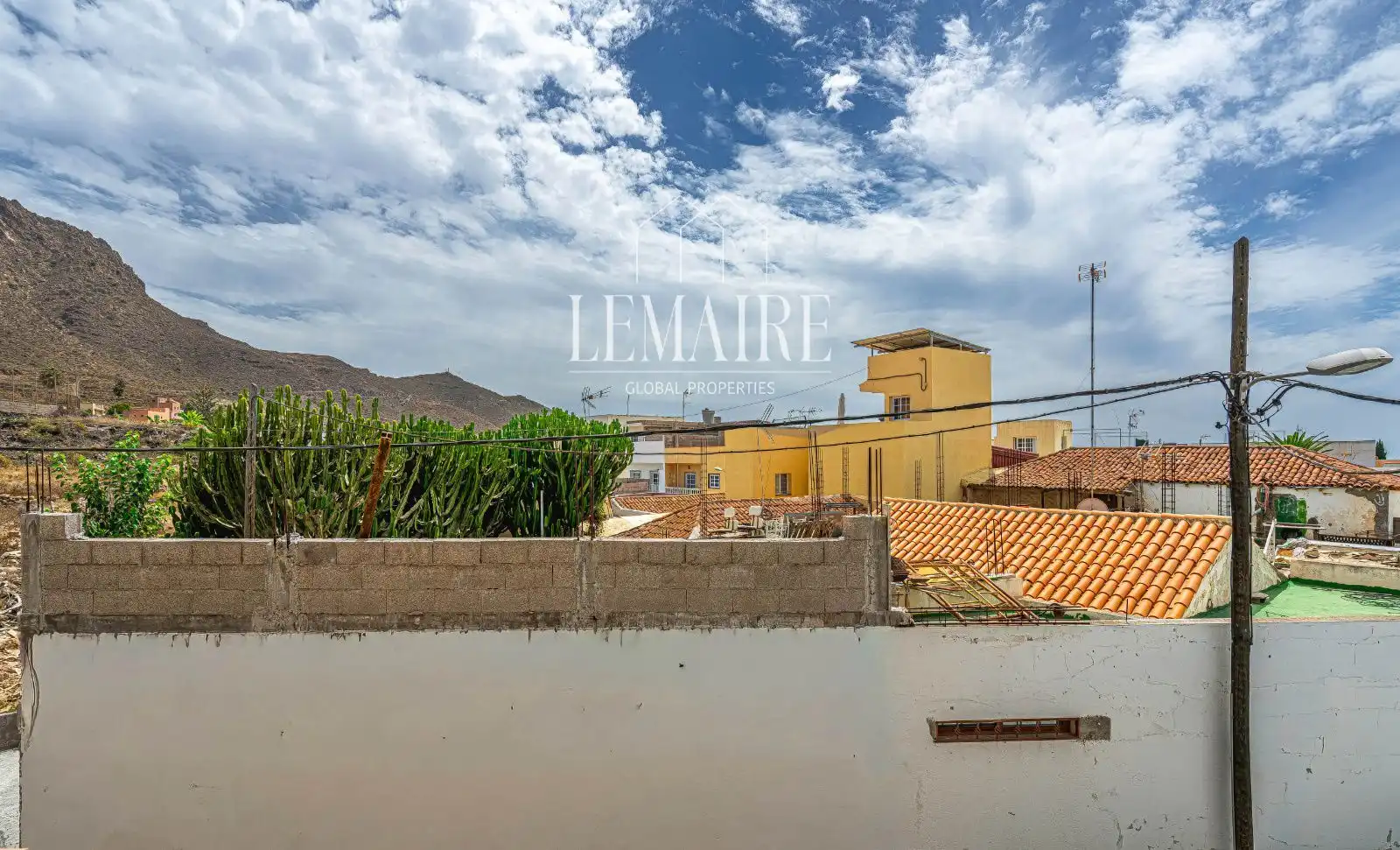 Vista exterior de Piso en venta en Arona con Terraza y Amueblado