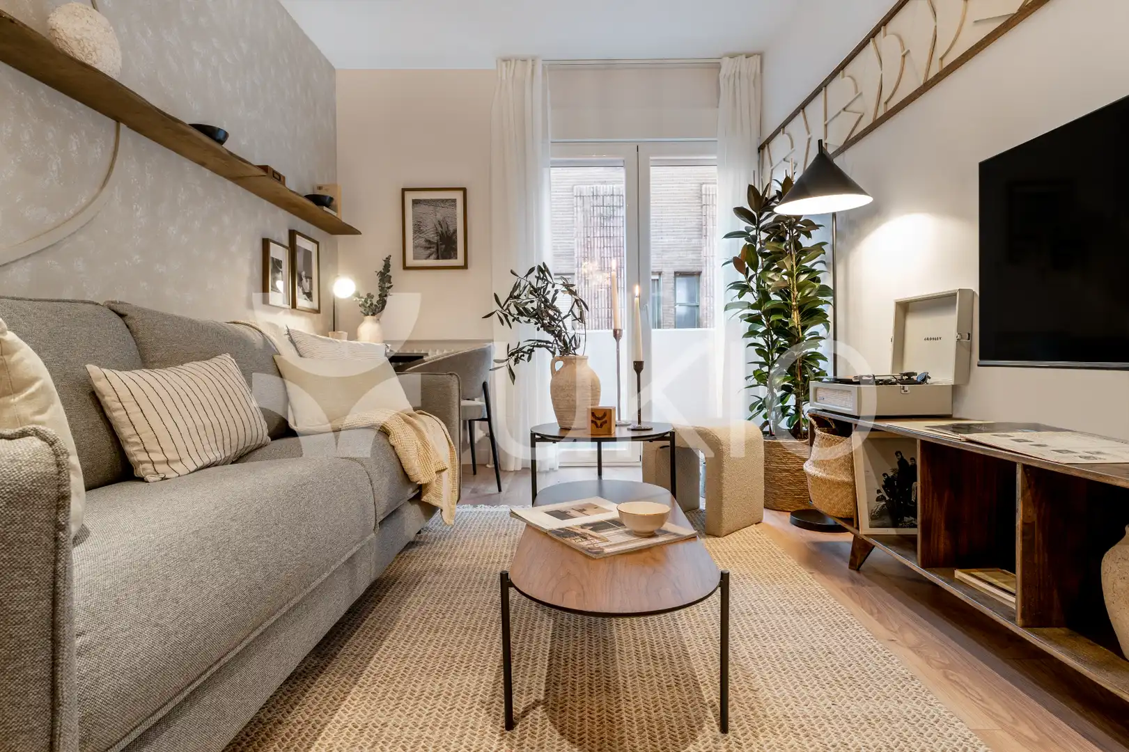 Living room of Apartments for rent in Madrid  with Air Conditioner, Heating and Furnished