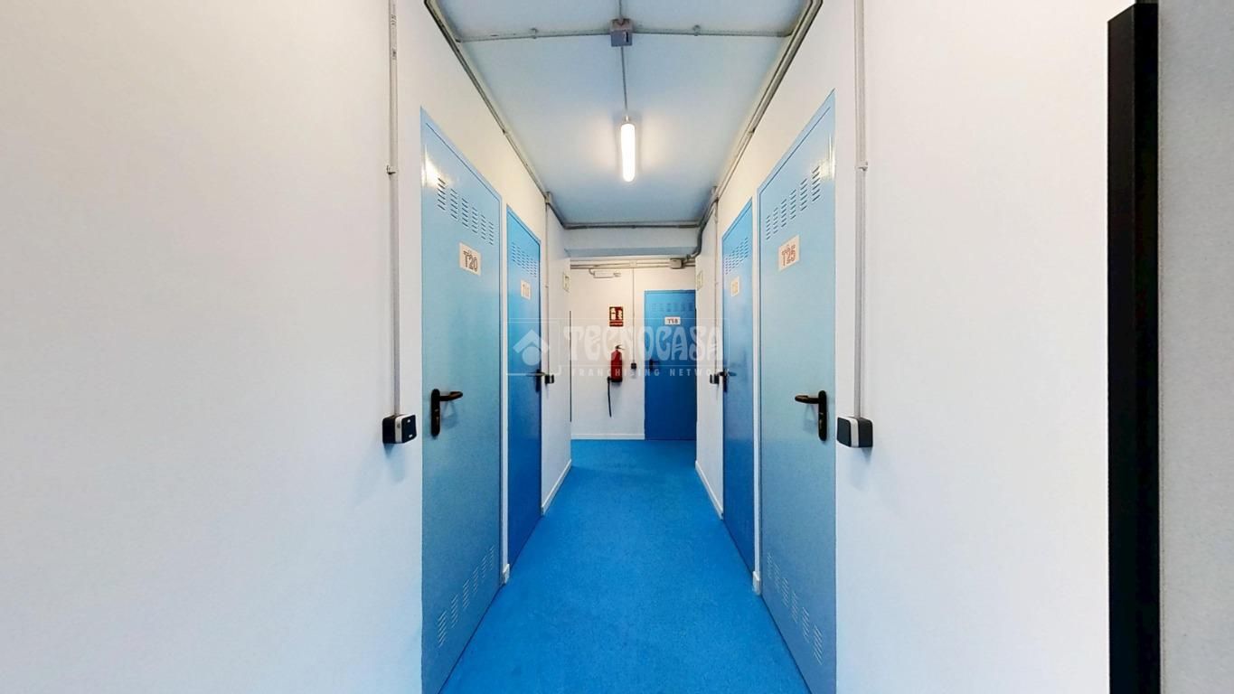 Box room for sale in Caballería Española