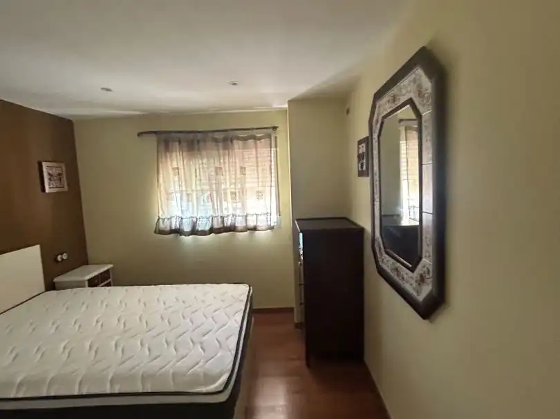 Schlafzimmer von Wohnung zur Miete in Valencia mit Klimaanlage, Heizung und Parkett