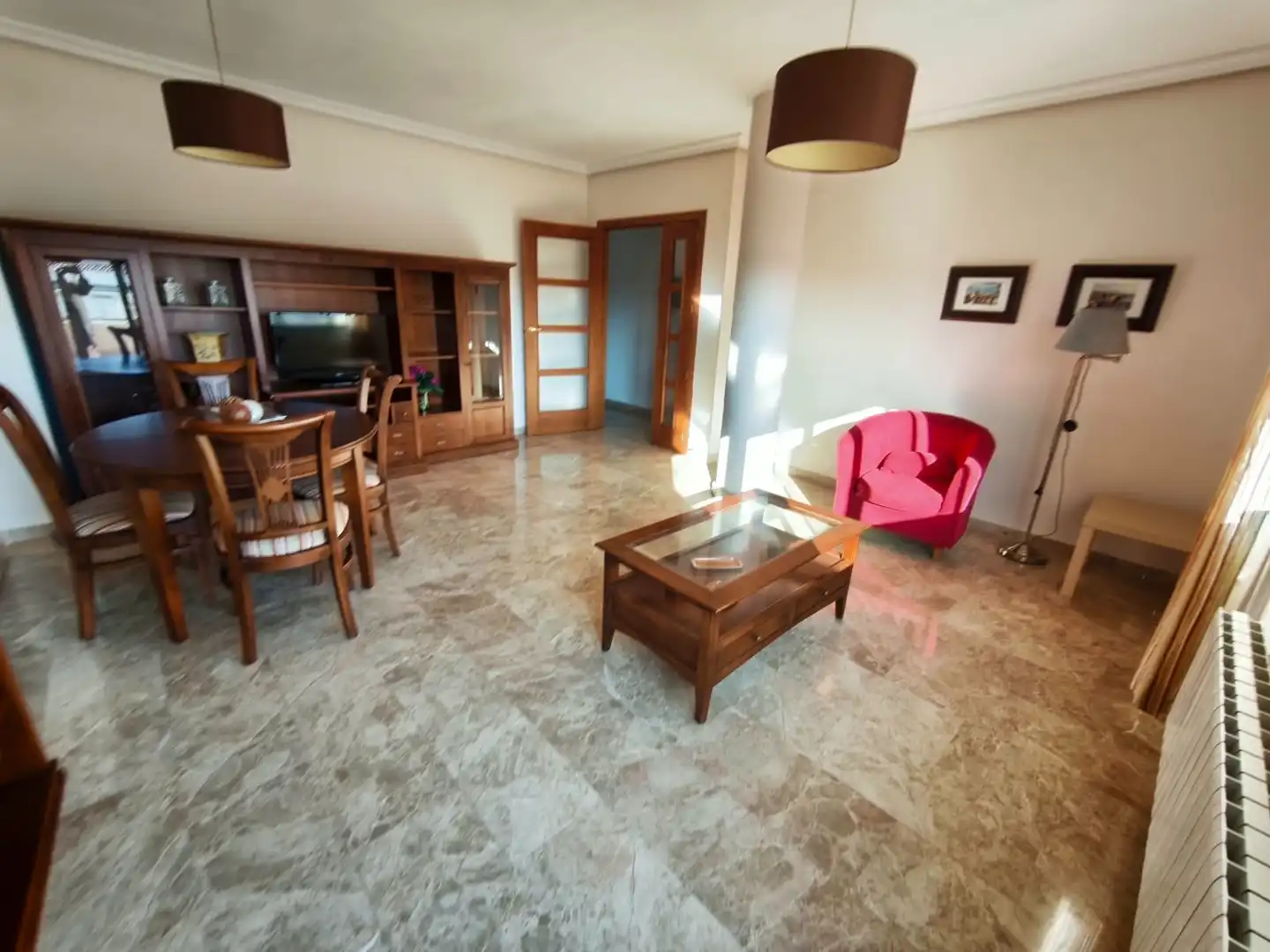 Wohnzimmer von Dachboden zur Miete in Feria
