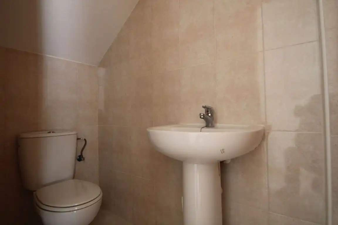 Baño de Casa adosada en venta en Torrevieja con Calefacción, Jardín privado y Terraza