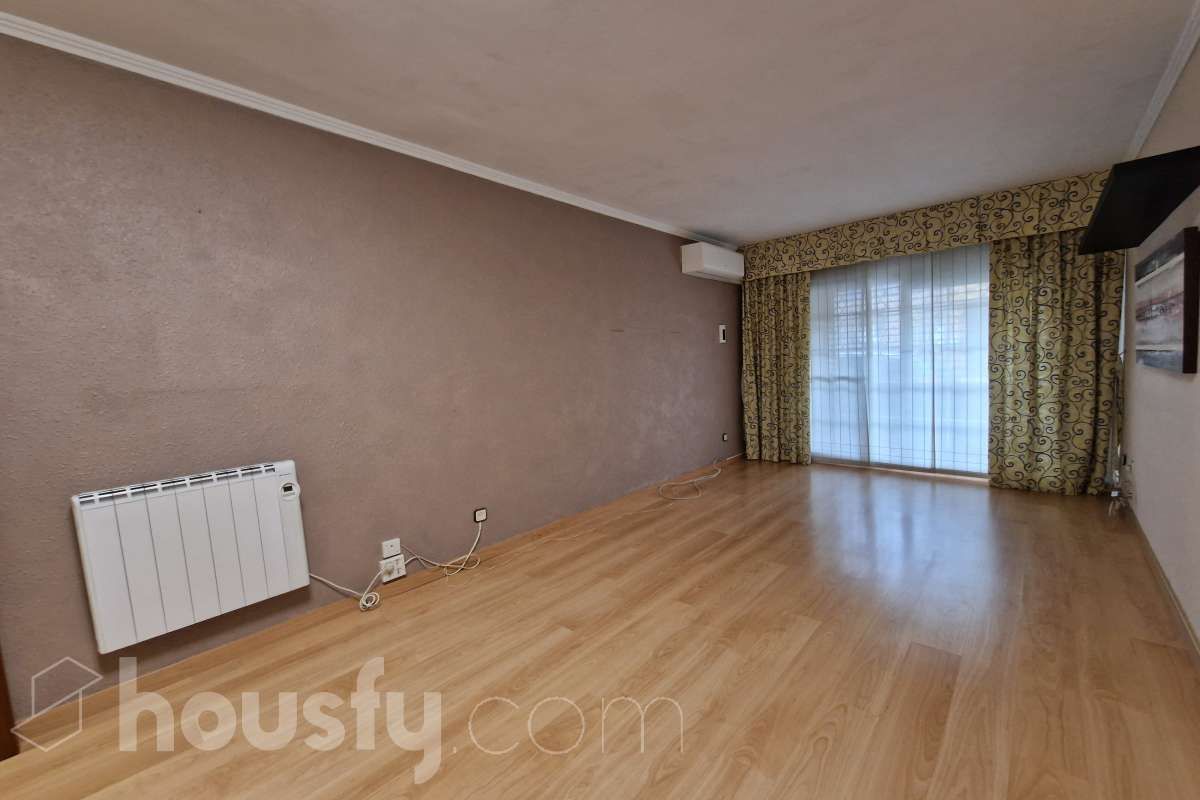 Living room of Flat for rent in Badalona  with Air Conditioner, Terrace and Furnished