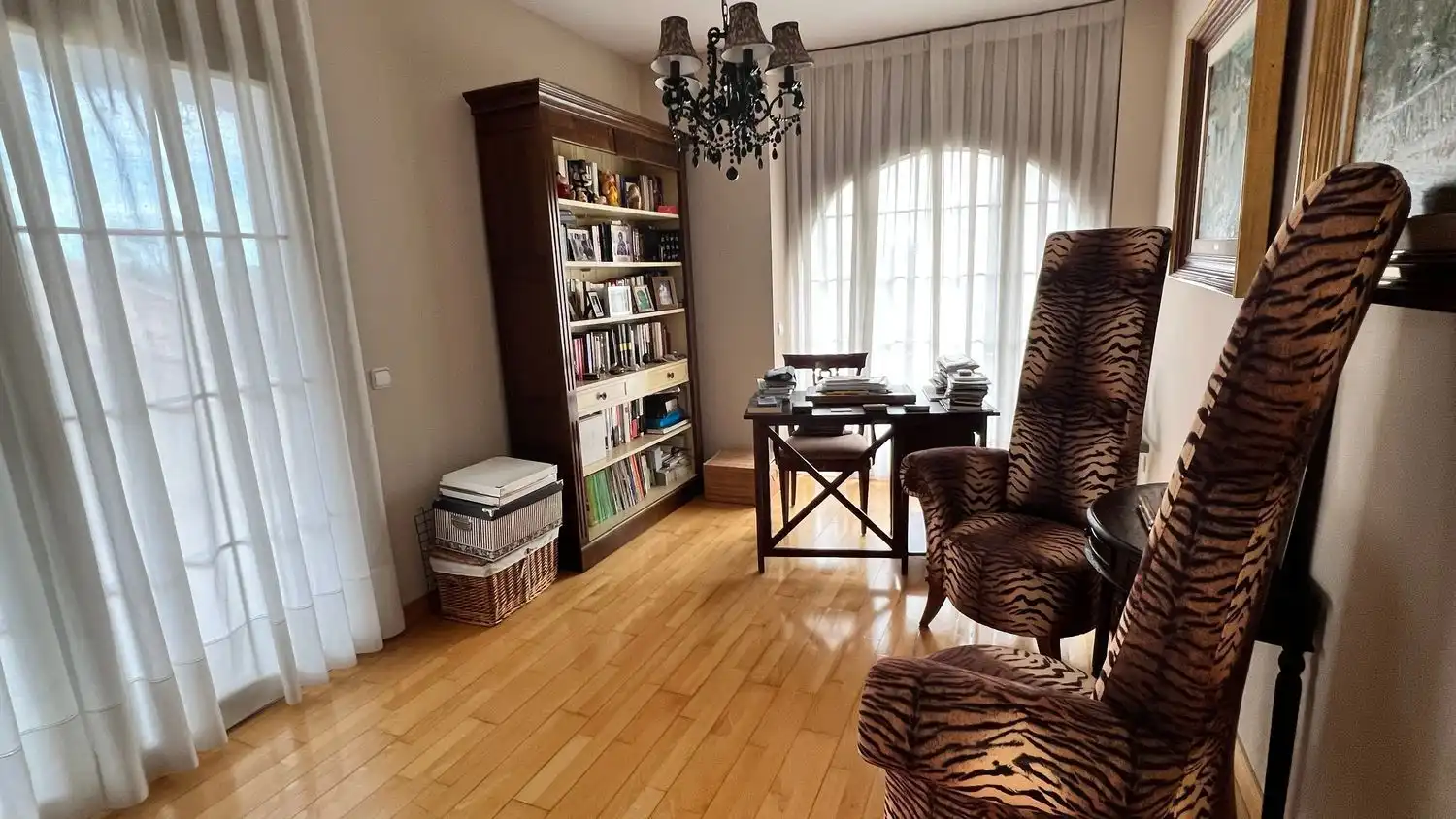 Sala d'estar de Casa o xalet en venda en Villanueva de la Cañada amb Aire condicionat, Calefacció i Terrassa