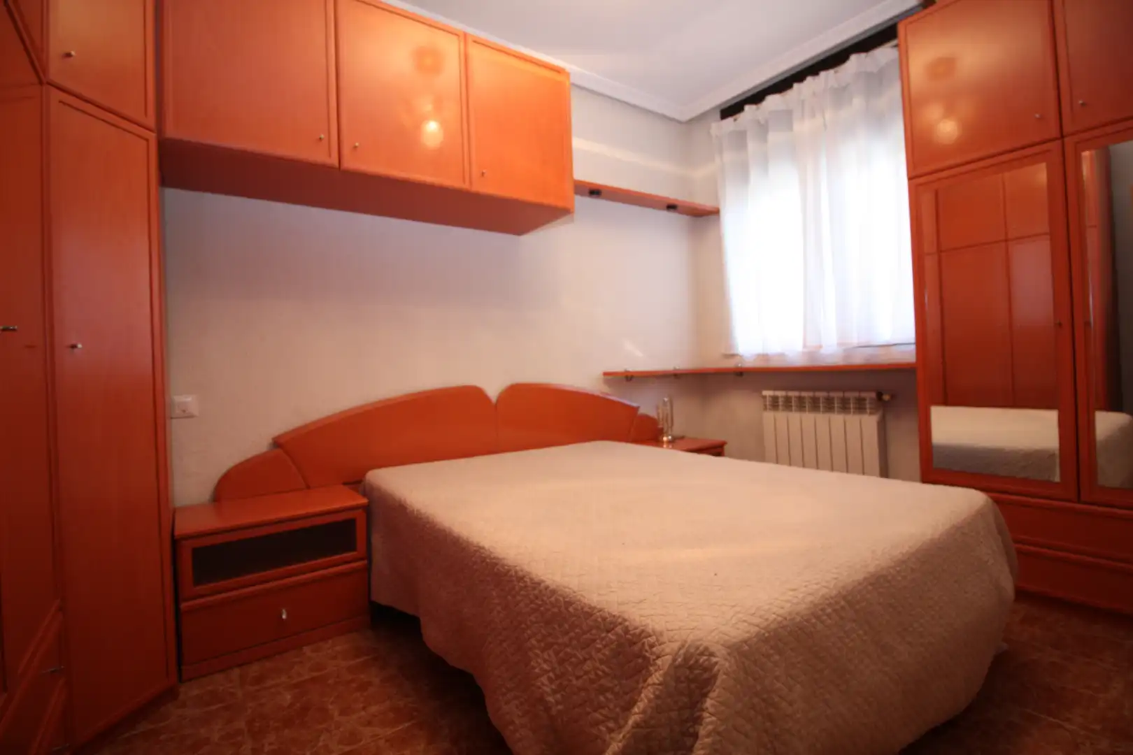 Habitación de Piso de alquiler en Valladolid con Amueblado, Lavadora y Microondas