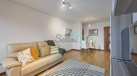 Foto 4 de Piso de alquiler en Juan Antonio Álvarez Rabanal, HUCA - La Cadellada, Oviedo
