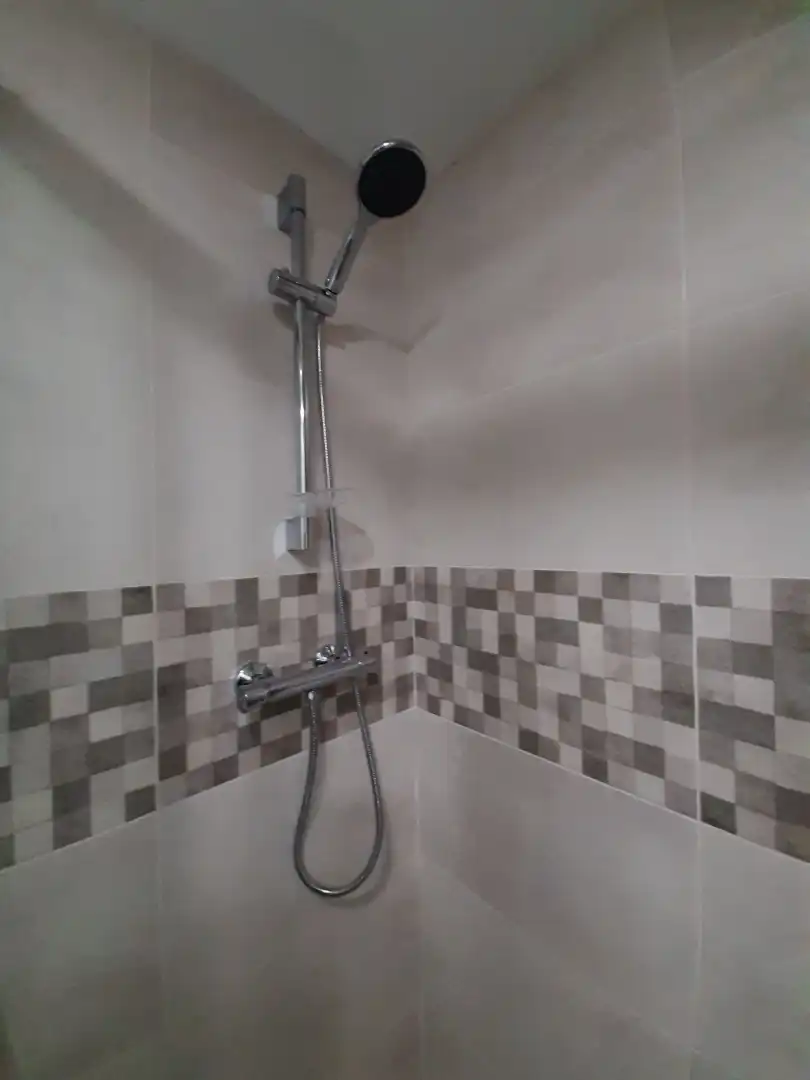 Bathroom of Flat for rent in Valencia  with Parquet flooring, Furnished and Oven