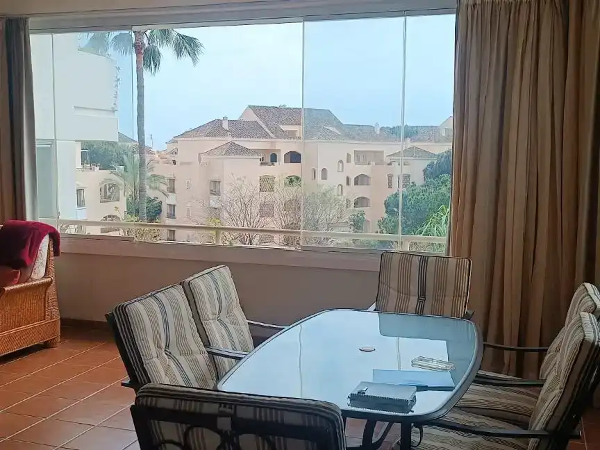 Terrassa de Apartament en venda en Marbella amb Aire condicionat, Piscina i Balcó