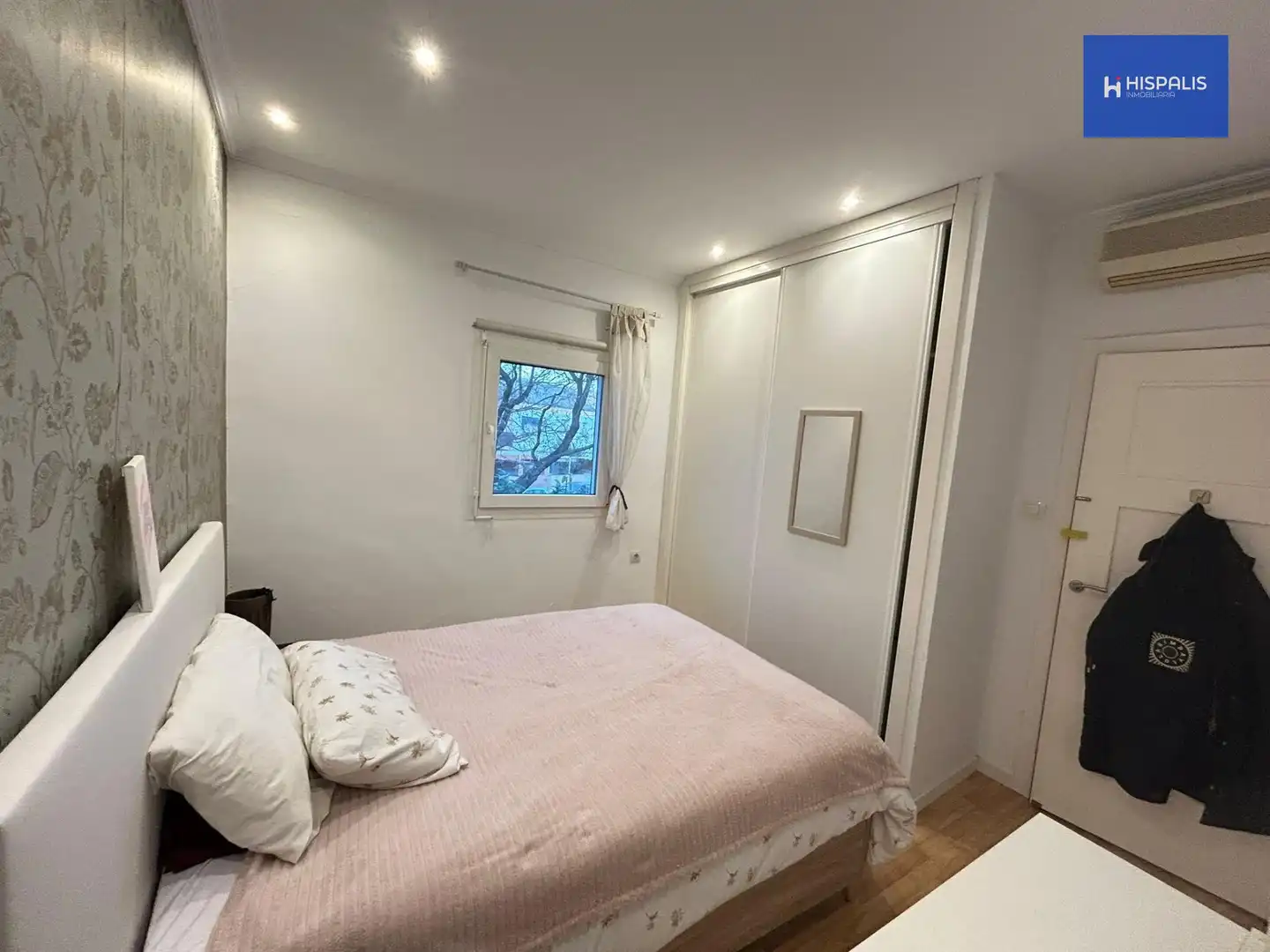 Habitación de Piso en venta en Sevilla con Aire acondicionado, Parquet y Amueblado