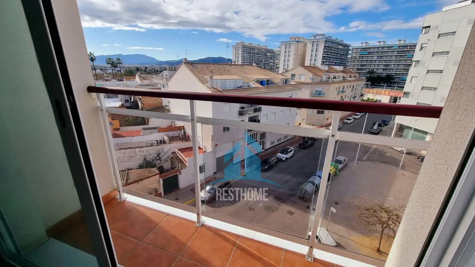 Vista exterior de Dúplex de alquiler en Gandia con Aire acondicionado, Calefacción y Parquet