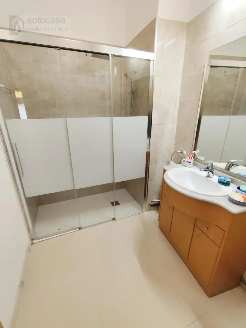 Badezimmer von Geschaftsraum zum Verkauf in Cigales mit Möbliert