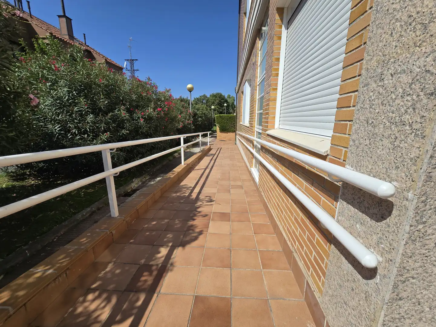 Exterior view of Flat for sale in  Logroño  with Heating, Private garden and Storage room