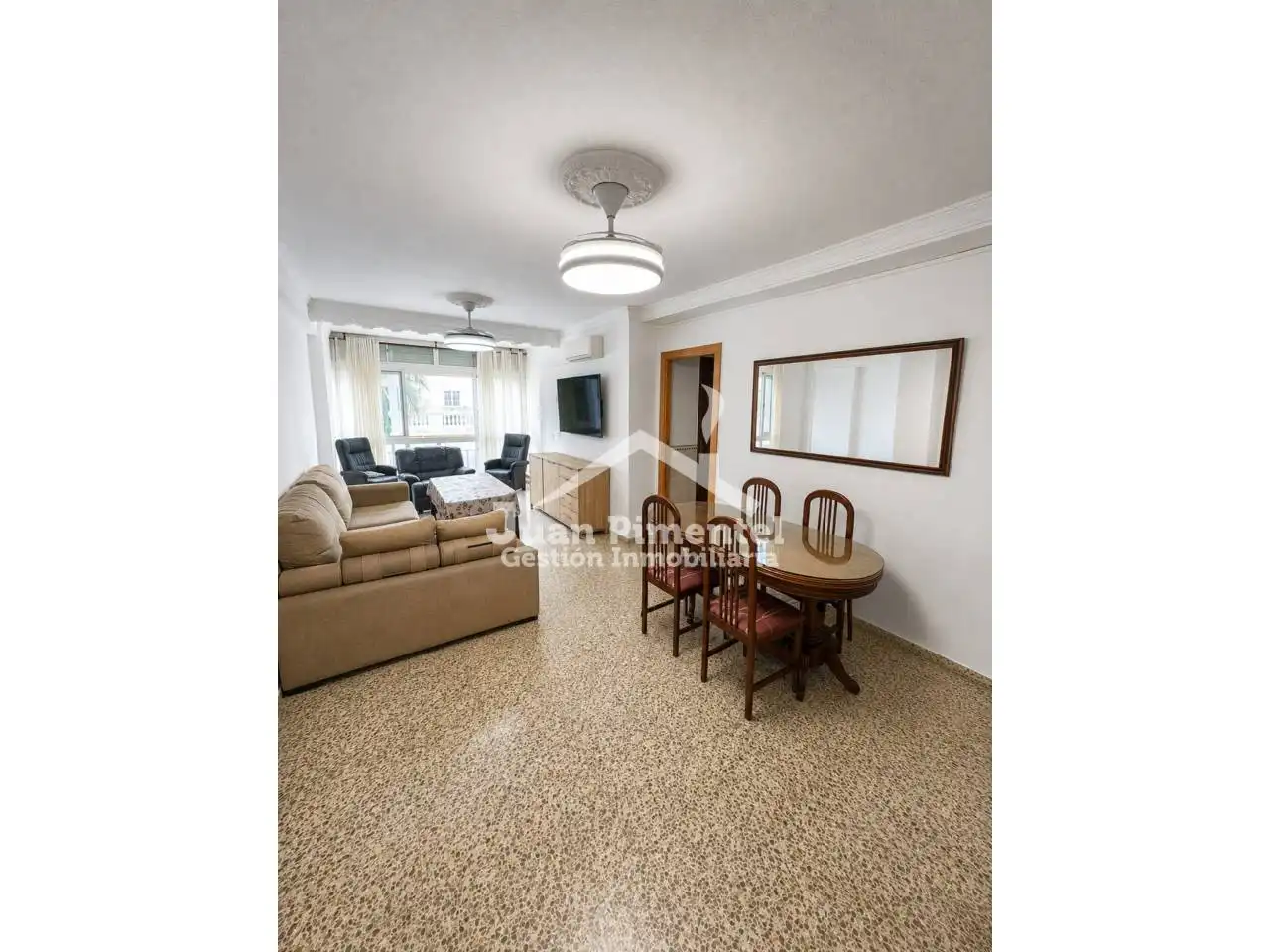Vista exterior de Piso en venta en Estepona con Aire acondicionado, Amueblado y Balcón