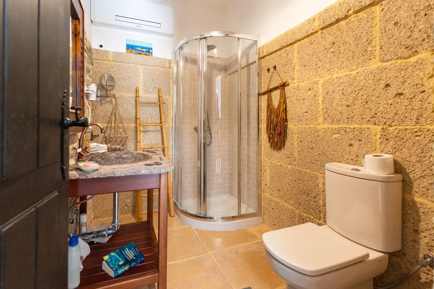 Bathroom of Country homes for sale in Haría pueblo