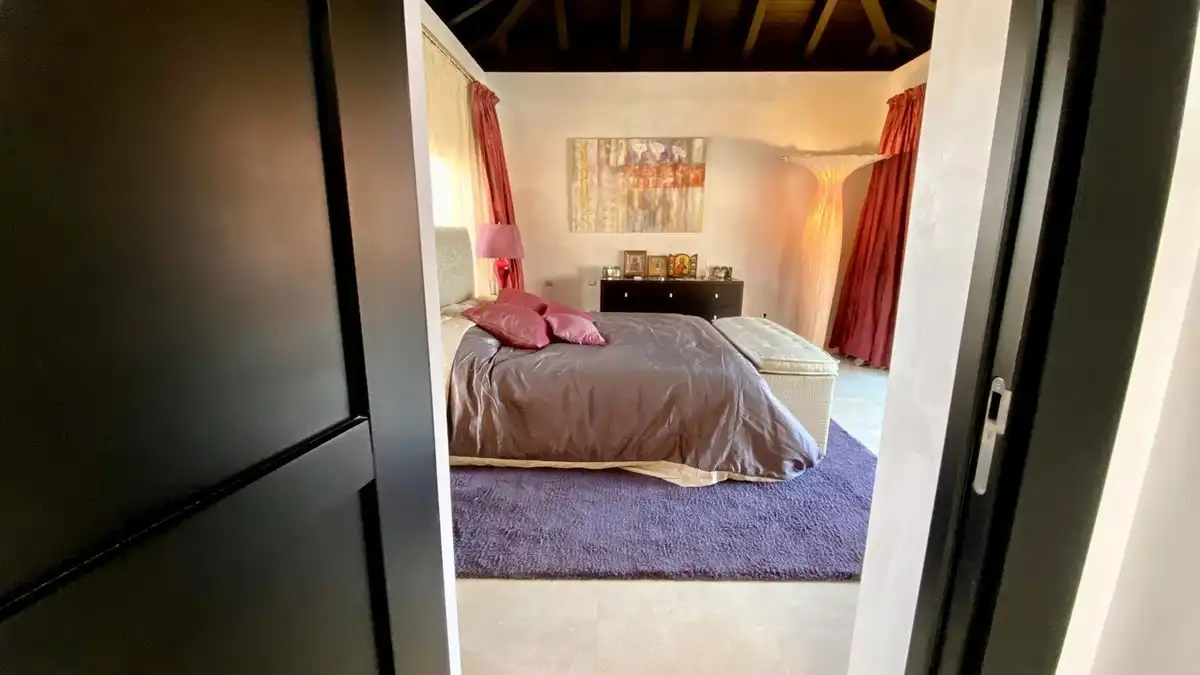 Habitación de Ático en venta en Marbella con Aire acondicionado, Terraza y Sauna