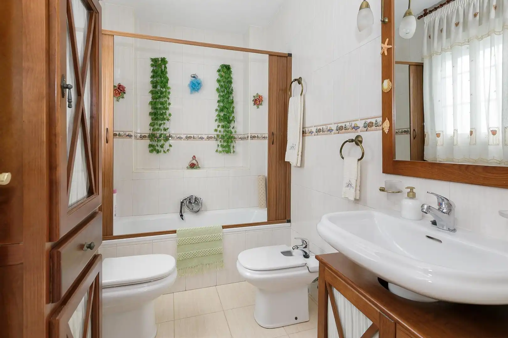 Houses for sale in Calle ZAMORA, Campus de la Salud