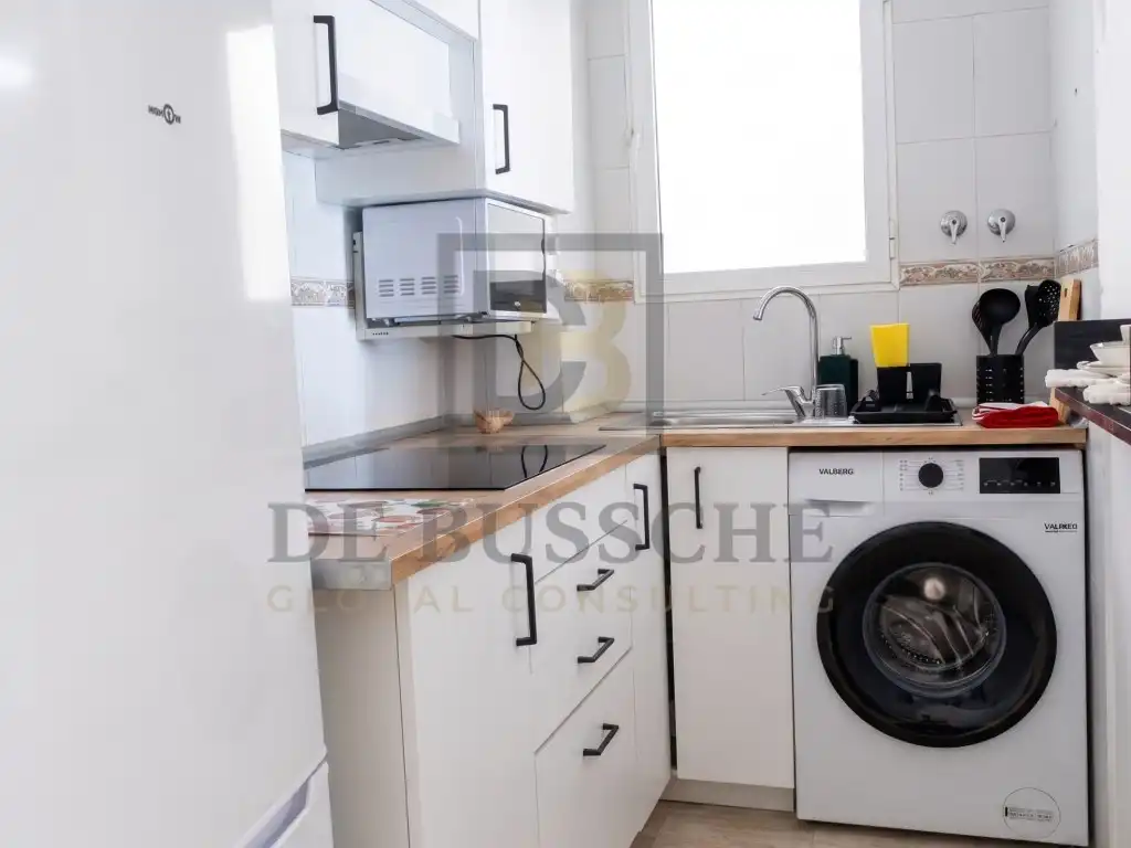 Cocina de Piso de alquiler en Torrevieja con Piscina, Amueblado y Lavadora