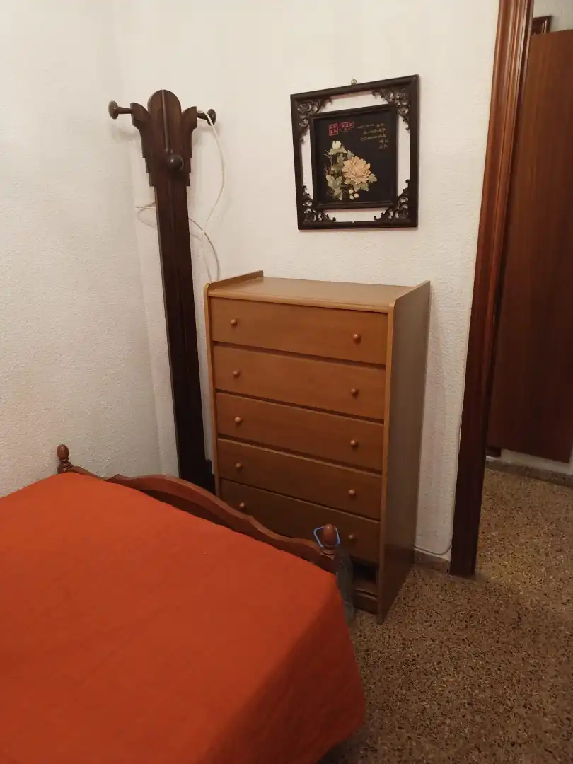 Habitación de Piso de alquiler en Elche / Elx con Amueblado