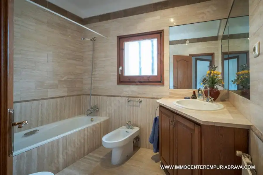Chalet en venta en Requesens, imagen 9