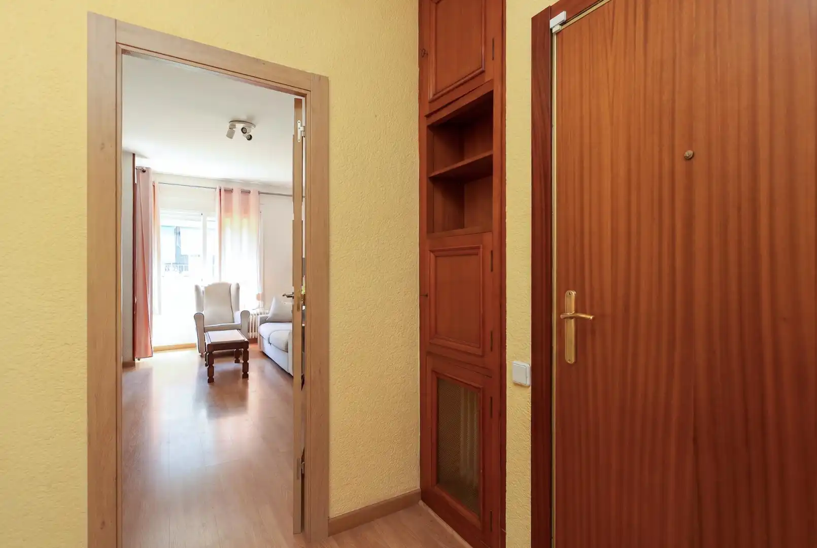 Flat with pool for sale in Sants - Montjuïc, imagen 2