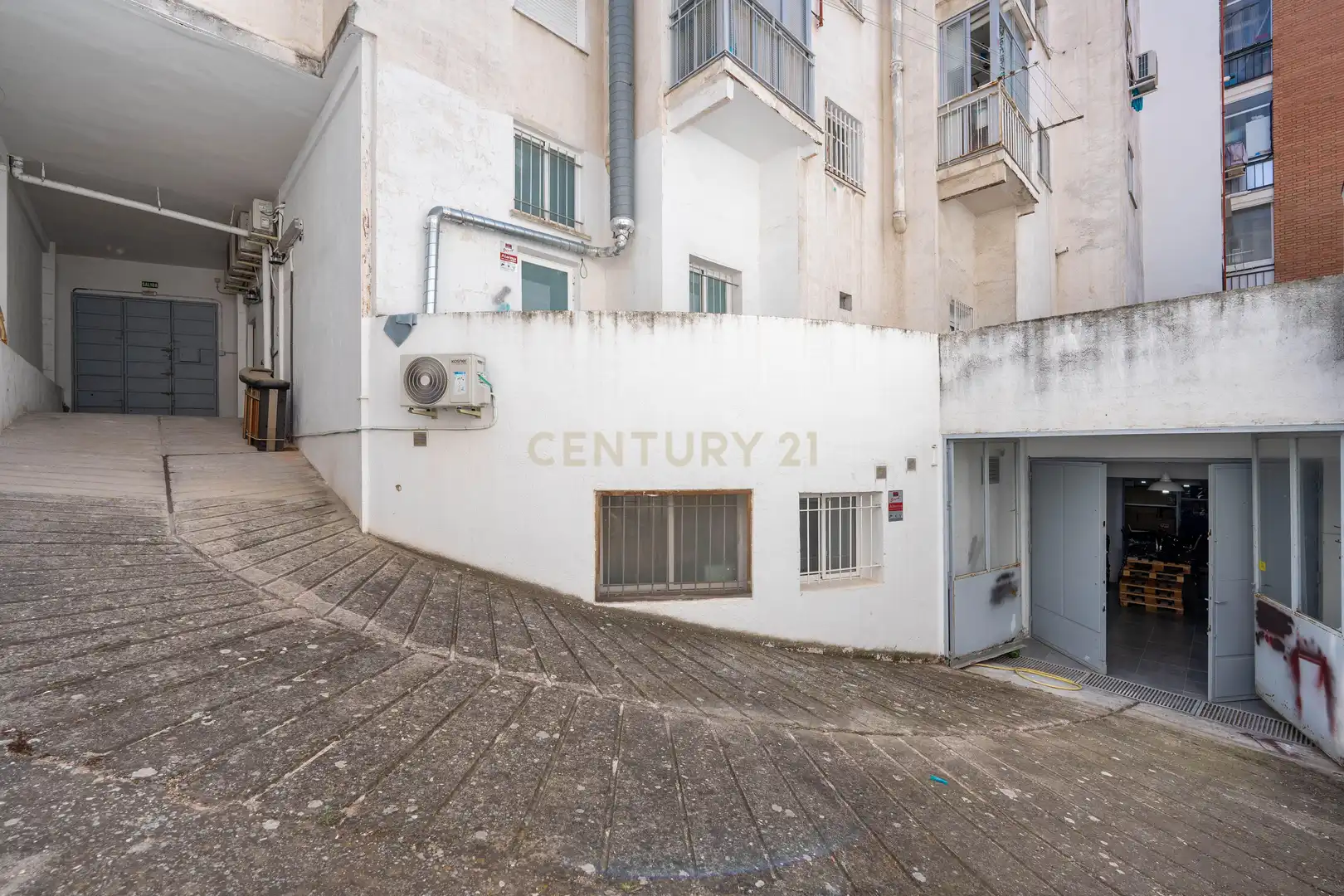 Vista exterior de Local en venta en Madrid con Internet