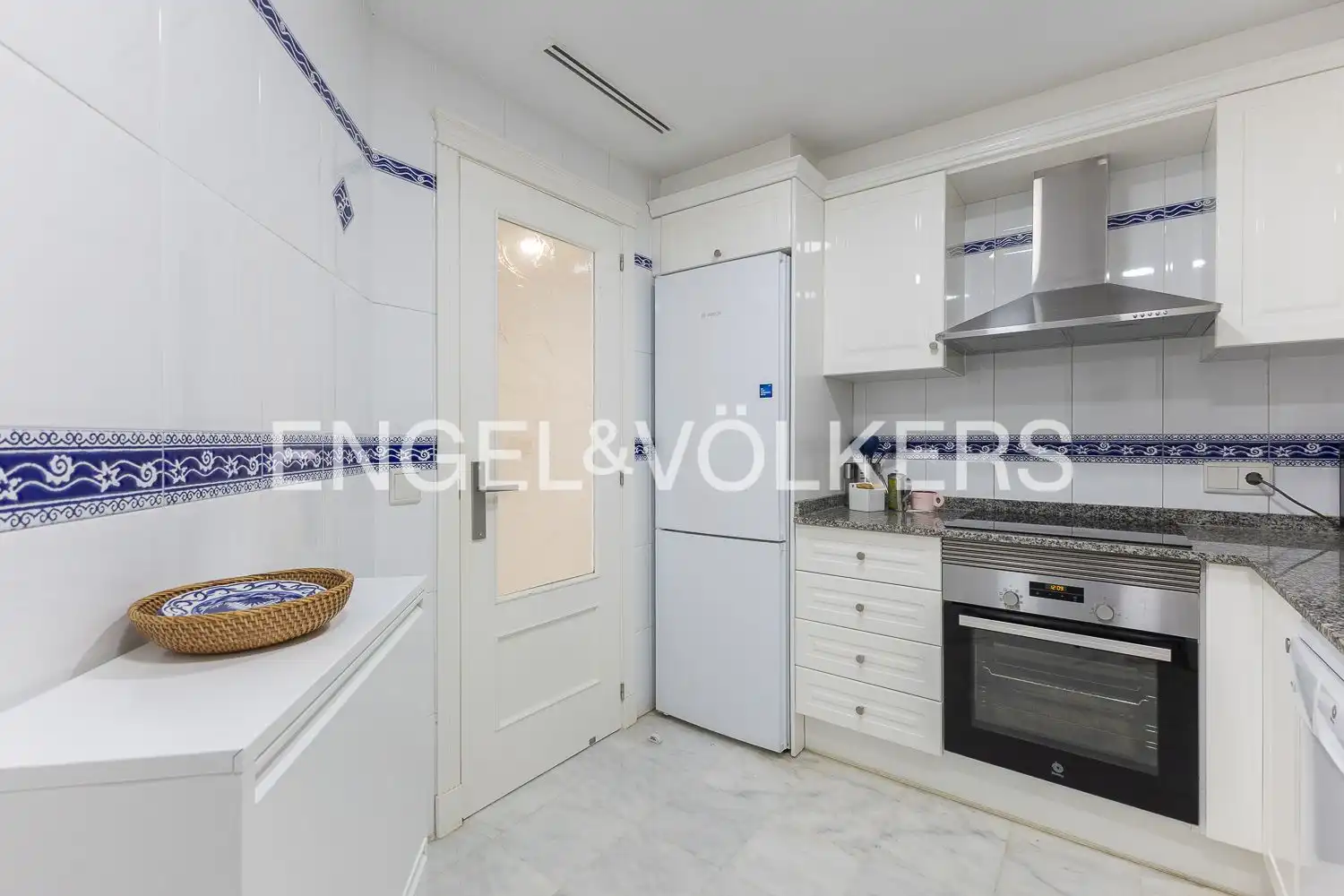 Cocina de Piso de alquiler en Altea con Aire acondicionado, Calefacción y Jardín privado