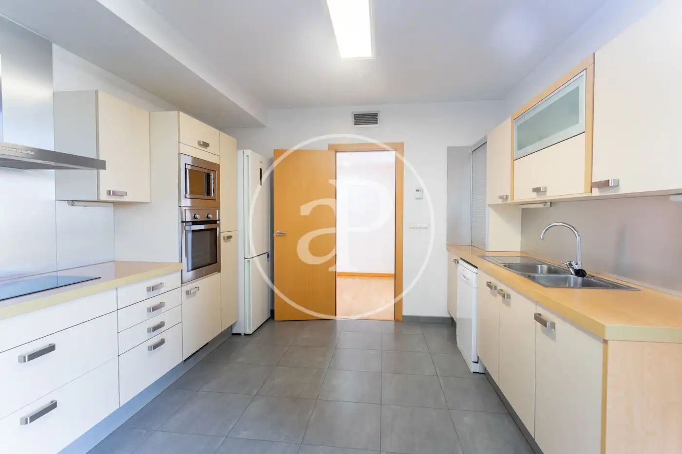 Küche von Wohnung zur Miete in Mataró mit Klimaanlage, Heizung und Terrasse