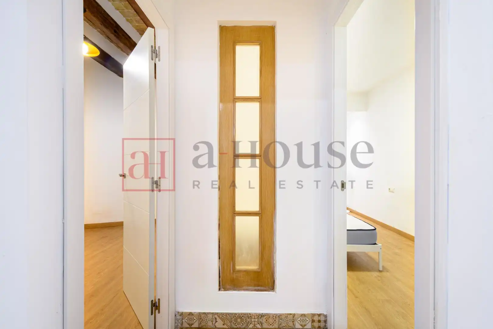 Planta baja en venta en Barcelona con Parquet y Alarma