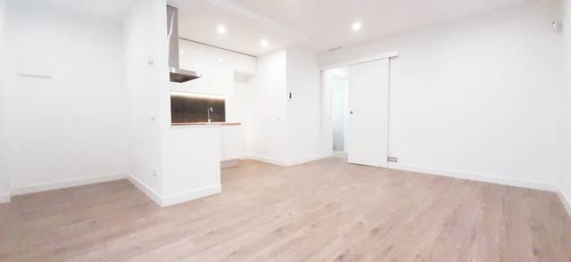 Planta baja en Venta en Carrer del General Palafox en Castell - Poble Vell