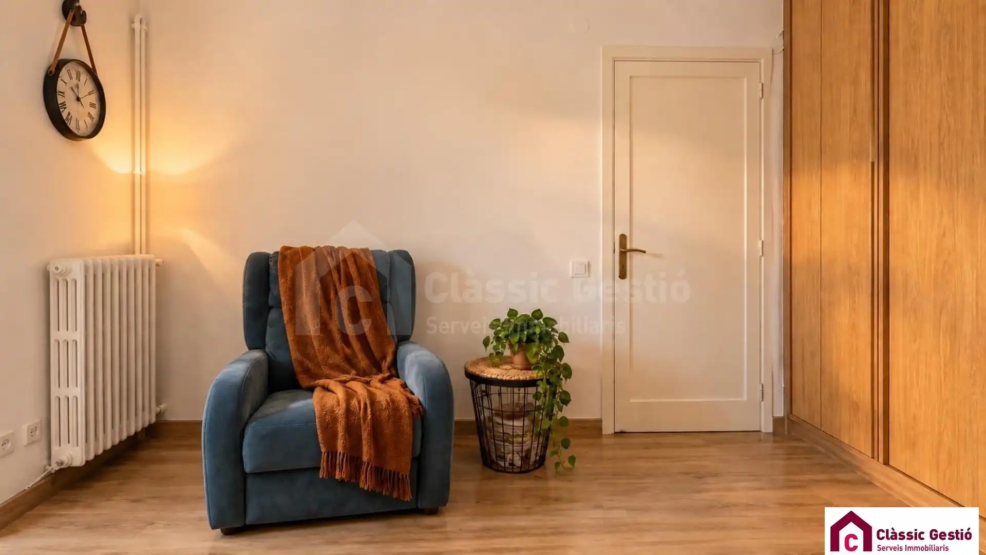 Flat with lift for sale in Centre, imagen 2