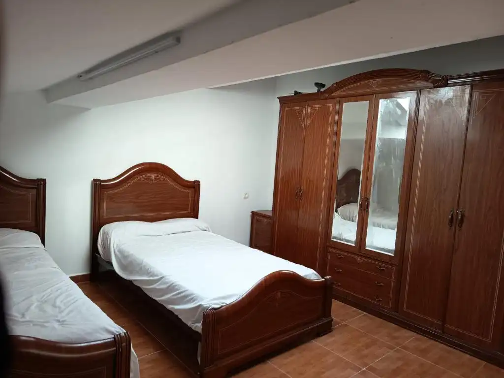 Habitación de Casa o chalet en venta en Avilés con Amueblado