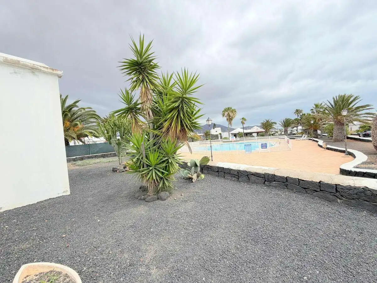 Vista exterior de Casa o chalet en venta en Yaiza con Jardín privado, Terraza y Amueblado