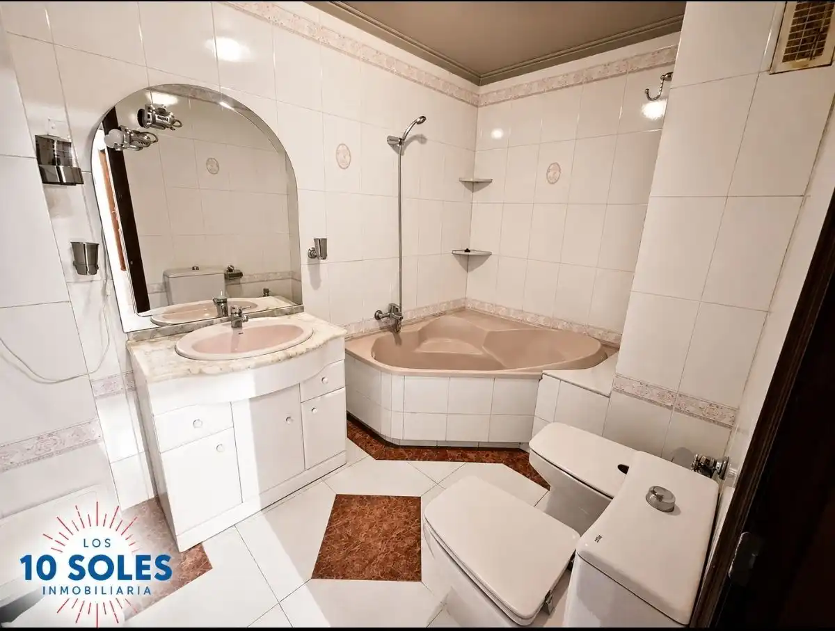 Badezimmer von Wohnungen zur Miete in Orihuela mit Klimaanlage, Heizung und Terrasse